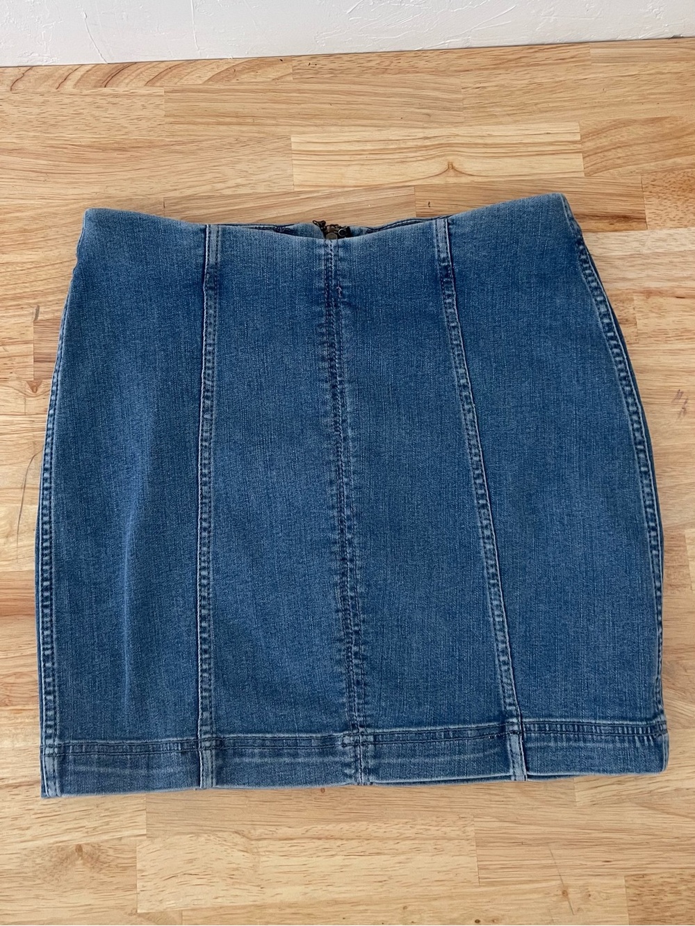 Free People Dark 6 Blue Wash Denim Mini Skirt Y2K stretch festival